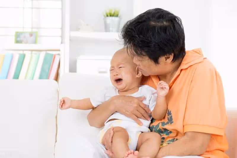 帶孫6年補貼兒子8萬,因3個壞蘋果被趕走,兒子:每月還你兩千