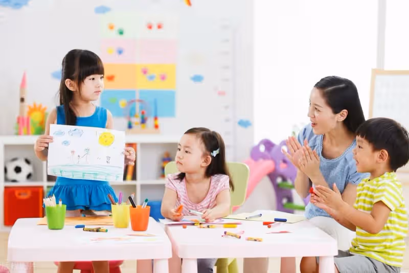 帶孫6年補貼兒子8萬,因3個壞蘋果被趕走,兒子:每月還你兩千