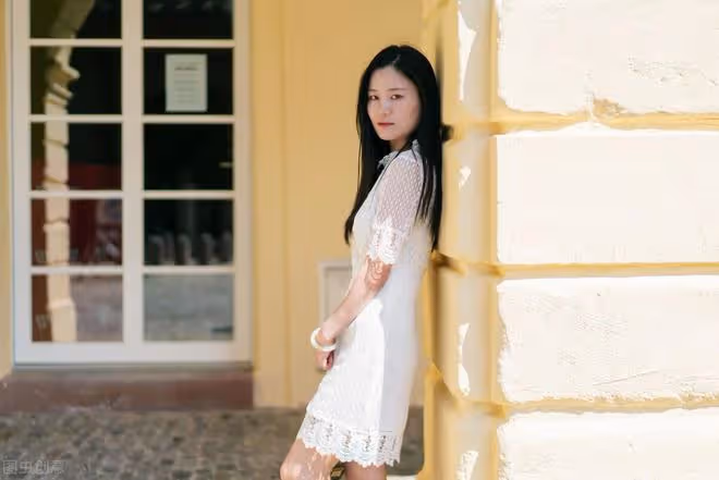 男子婚外情生下男孩,臨終時託付原配,把孩子撫養成人
