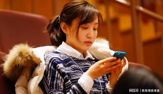 故事:我受傷住院,父親沉默母親假裝不知情,大伯一番話讓我崩潰