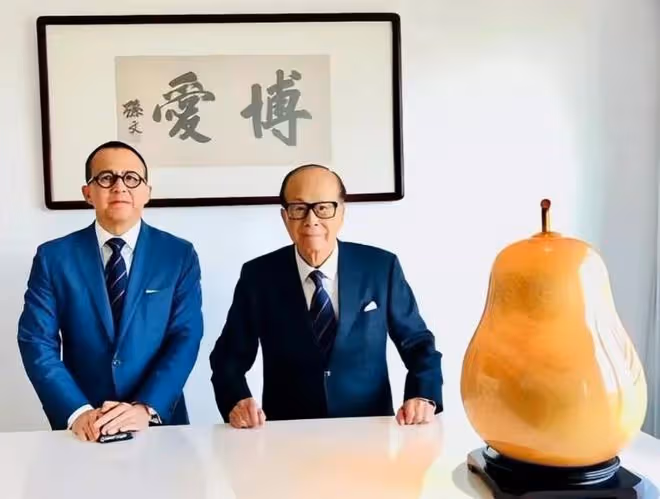 96歲李嘉誠過大壽，連續50年滴酒不沾，現今資產已經超萬億！
