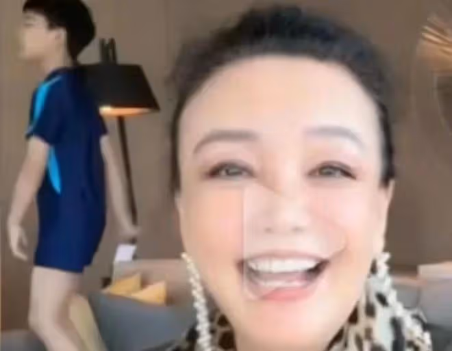 張蘭被大S警告!本人淡定逛街被偶遇,精氣神十足衣品不輸辣妹!