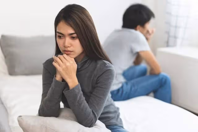 婆婆嫌小兒媳生丫頭財產給大兒媳，小兒媳有錢後婆婆要100萬買房