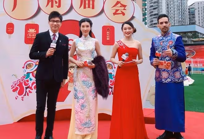 恭喜!廣東台一哥透露女兒被211名校錄取,18歲愛女甜美可愛像爸