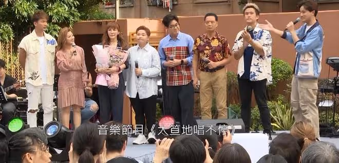 李思林為李玟獻唱，在舞台中央流下眼淚，希望唱給妹妹聽