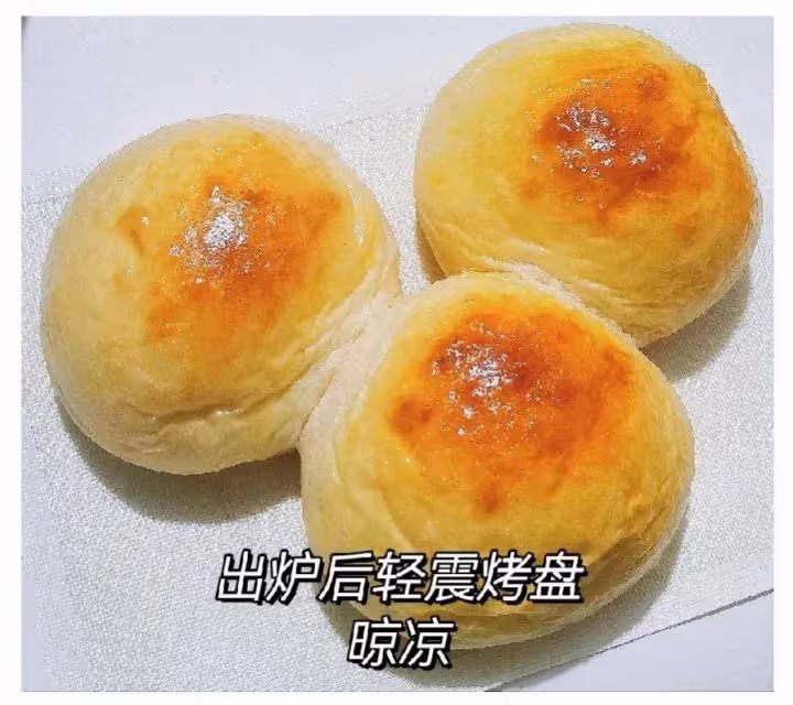 鬆軟微甜奶酪包，滿滿的奶酪超滿足~