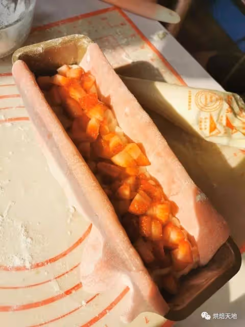 魚場主丨冰爽細膩，入口即化的草莓白玉卷，粉嫩嫩顏色自帶仙氣~