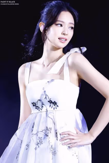 BLACKPINK成員Jennie在減肥?網友希望臉頰上的嬰兒肥能保留