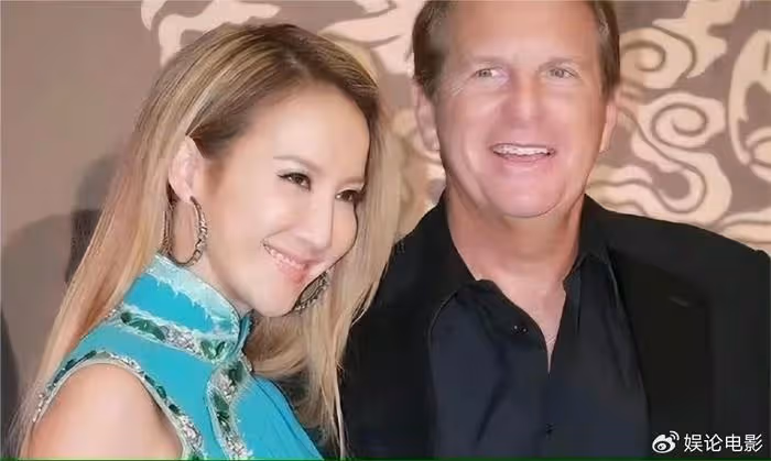 沉痛送別李玟!二姐首次露面回應禮服和遺產爭議,避談妹夫