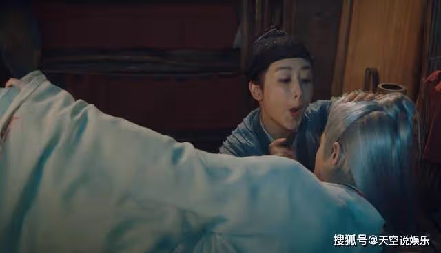 《長相思》偶像包袱重？永遠在凹造型的相柳，毀了九頭蛇該有的模樣