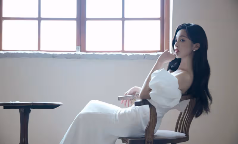 吳宣儀白筒人魚裙造型，瑰麗七彩眼，甜美浪漫
