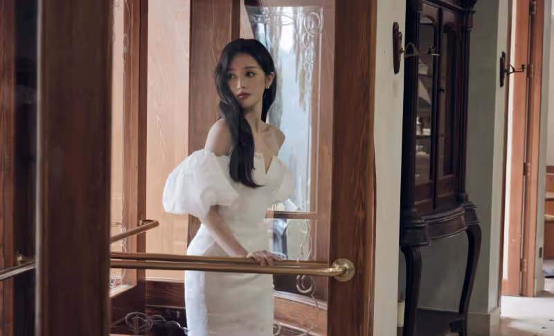 吳宣儀白筒人魚裙造型,瑰麗七彩眼,甜美浪漫