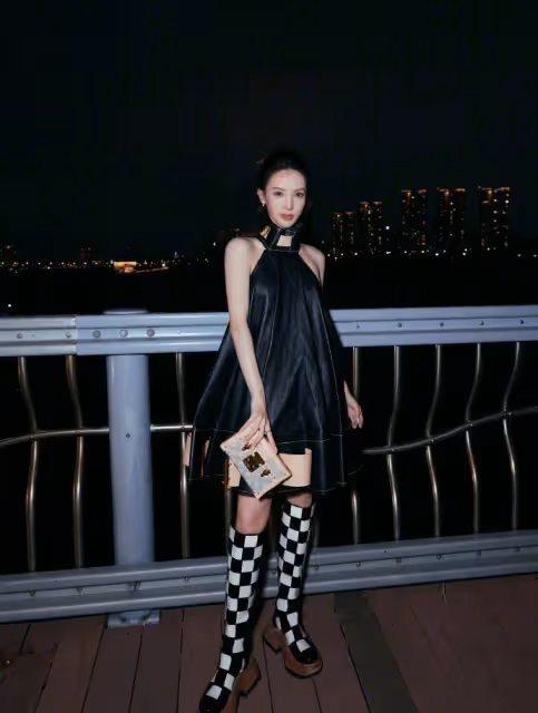 金晨好帥啊！5月1日時裝秀上的儒家風格
