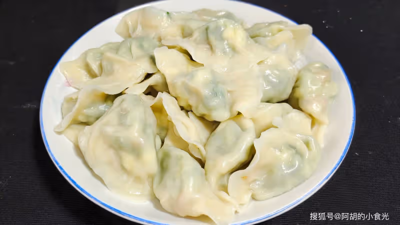 不愧是「天下第一鮮」,夏天用它包餃子,夠鮮美、夠營養,一口一個好過癮
