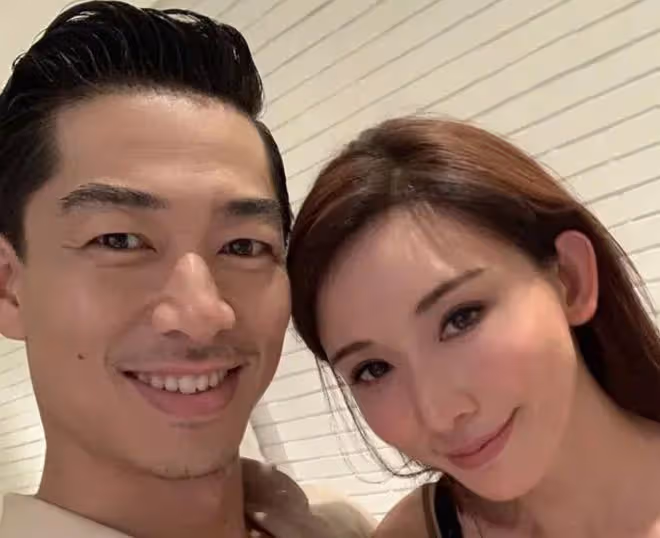 林志玲與老公逛凡爾賽宮,穿百元長裙打扮低調,手牽手感情穩定