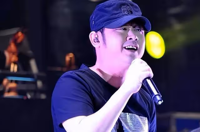 鳳凰傳奇調侃刀郎:一年收入大概多少 ?刀郎的回應夠笑三天