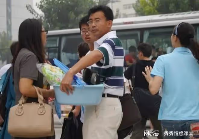 故事:娘家侄子結婚,我拿10萬禮金,哥和嫂子卻不讓我進門