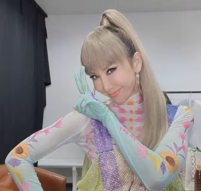 李玟葬禮舉行,周星馳劉德華等送花牌致哀,韓紅蕭亞軒等現身送別
