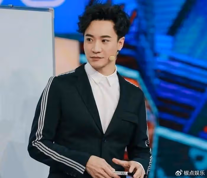 36歲結4次婚,卻嫁給同一人,老公身份曝光,她嫁得比郭晶晶還好