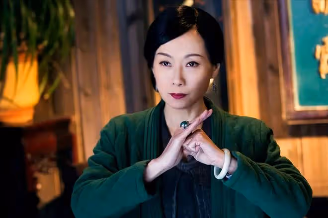 被5位女星驚艷到:白髮不染,不整科技臉,用鬆弛感詮釋優雅老去