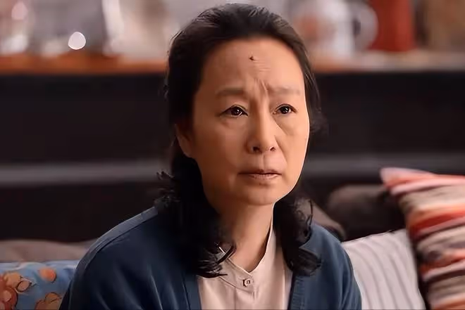 被5位女星驚艷到:白髮不染,不整科技臉,用鬆弛感詮釋優雅老去