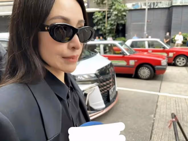 李玟葬禮進行時:蕭亞軒致辭全程泣不成聲,李玟曾說會保護蕭亞軒