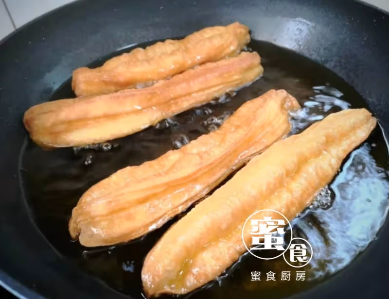 零失敗‼️炸油條，學會這一步，炸出的油條蓬鬆感十足👍‼️