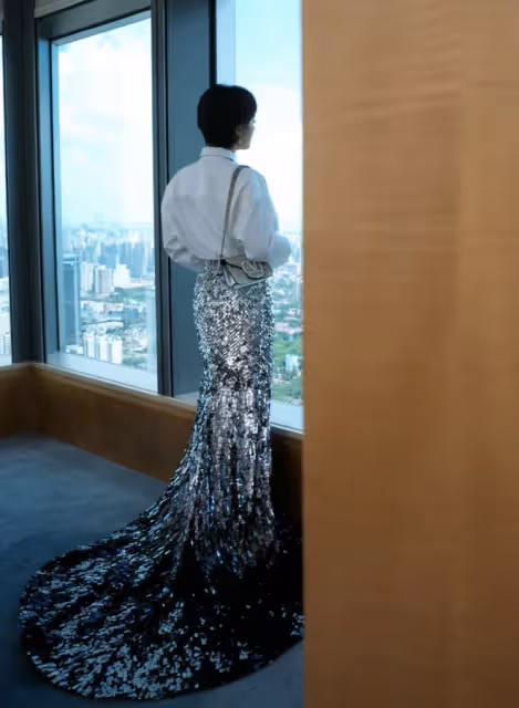 孫儷工作帶娃兩不誤！穿美人魚裙獲女兒讚美，兒子親自為媽媽掌鏡
