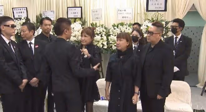 李玟追悼會兩位姐姐突然失控,現場痛哭首次揭露李玟真正死因