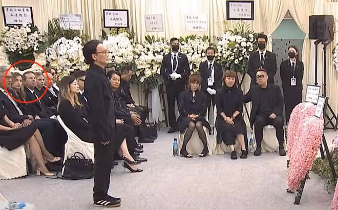 李玟追悼會今日舉行!韓紅蕭亞軒失聲痛哭,倆繼女卻嬉皮笑臉