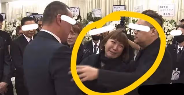 李玟追思會3大悲情瞬間:二姐哭訴李玟老公是兇手,樂裕民很冷漠