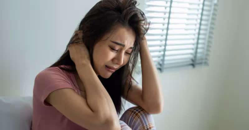 結婚當晚老公坦白他欠了80萬，我爸打算幫他還，他卻寄來一件壽衣