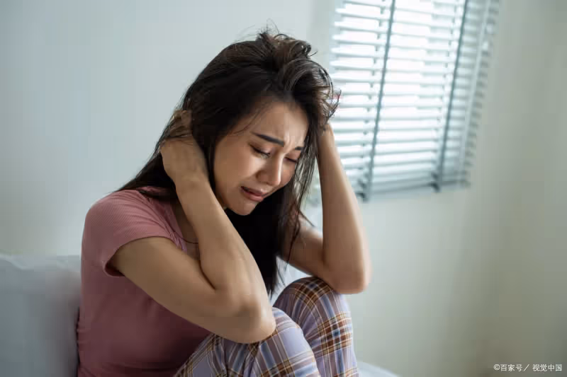 結婚當晚老公坦白他欠了80萬，我爸打算幫他還，他卻寄來一件壽衣