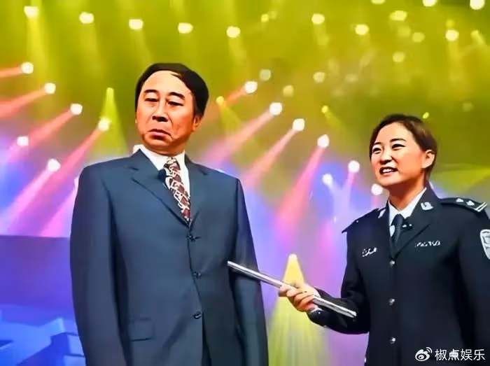 到帳54億後暴瘦50斤,這一次,41歲賈玲讓全世界刮目相看