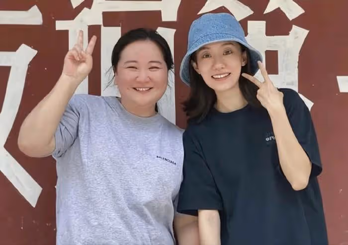 到帳54億後暴瘦50斤,這一次,41歲賈玲讓全世界刮目相看