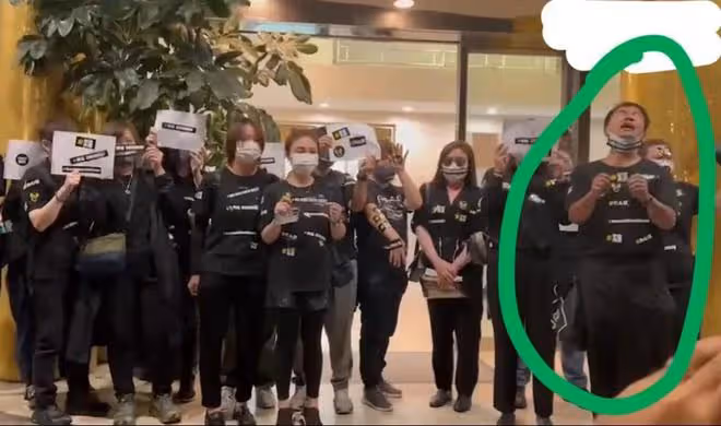 李玟老公偷偷在愛妻追思會上抹眼淚,男歌迷卻舉牌怒吼他是兇手