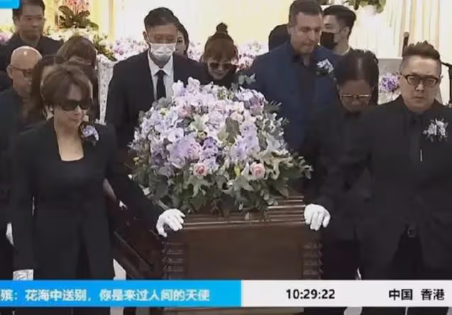 李玟老公,火葬場上一句話,又被罵上熱搜!