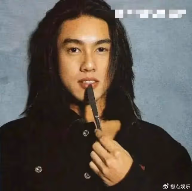 出道29年，談了14個男友，被稱為下一個「蕭亞軒」，至今無人敢娶