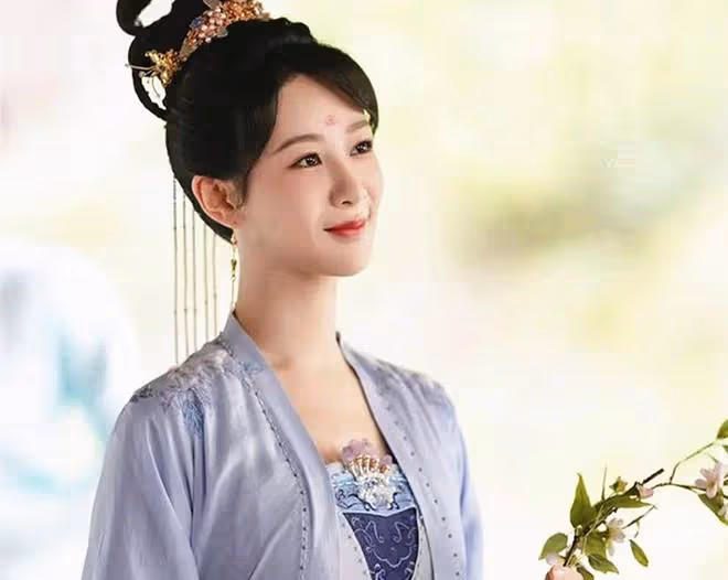 《長相思》相柳結局:九命耗盡慘死,死前給小夭一句話,小夭崩潰