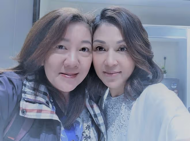 宣布復出!前港姐新劇演羅嘉良老婆!嫁富商後生三位千金!