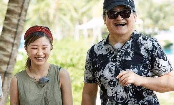 吳佩慈為何生4胎不領證?劉歡妻子大不一樣,2個女人不同的結局