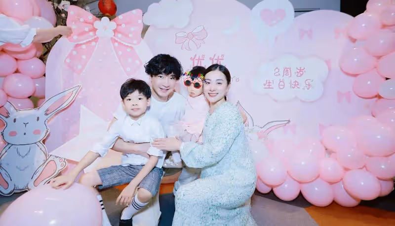 劉璇:34歲嫁普通人,42歲生2胎,如今她還好嗎?
