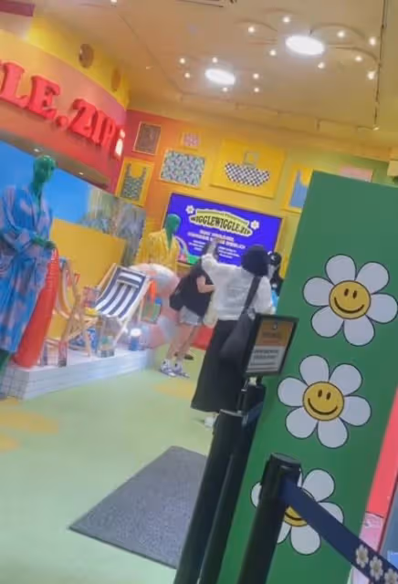 小S全家游韓國！和許雅鈞全程無交流，三女兒形象反差很大