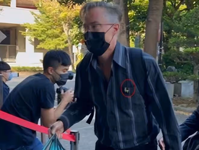 夏克立自曝被關監獄!滿頭白髮滄桑狼狽,哭訴女兒被強行帶走