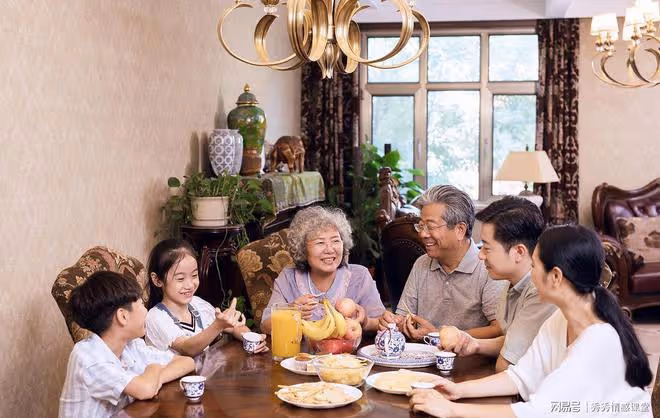 故事:婆婆去世後,公公要求我們負擔小姑子學費,我果斷結束婚姻
