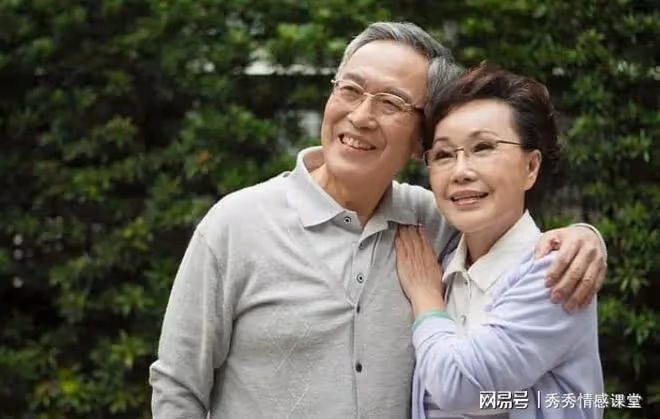 做住家保姆,啥都不用做,每天陪僱主說話,工資4800我卻想逃