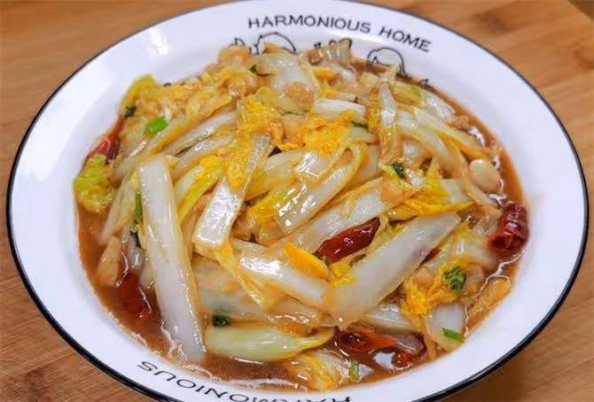 娃娃菜每次這樣炒,米飯總是擔心不夠吃,口感清脆爽口,酸辣下飯