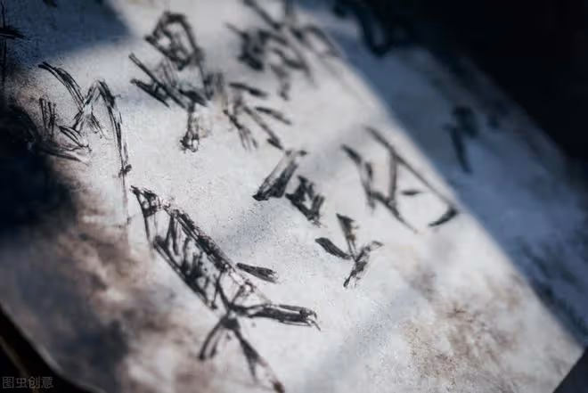 戀愛一年多,我卻不知男友屢撩前任:人有好多面,沒心那面是最狠