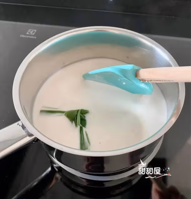 🍃香蘭椰汁馬蹄糕‼️🥥😋😋