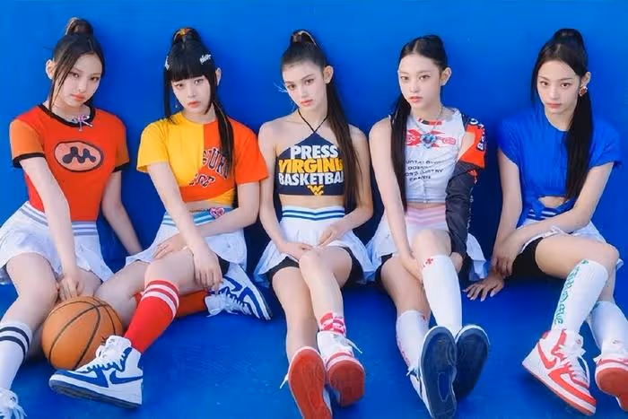她們在出道一年內書寫新歷史,榮登美國Billboard 200第一名